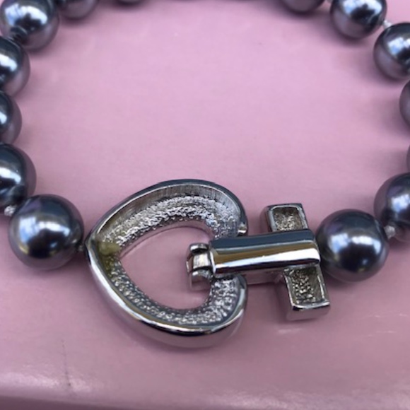 NWOT Black Pearls by Bloomingdale's - Picture 4 of 10